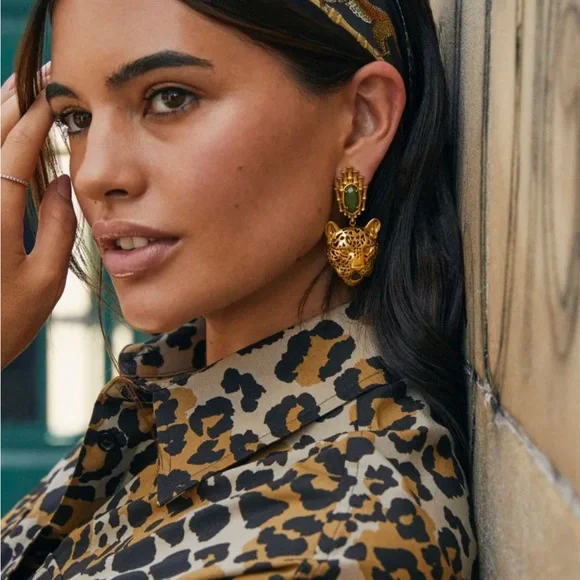 Kendra Scott Maura Vintage Gold Jaguar statement earrings in SAGE. NEW - Picture 2 of 9